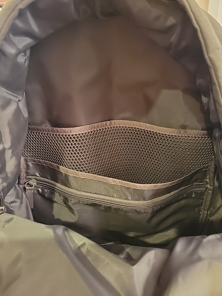 PINK VS QULTED Puffer BACKPACK Olive Color New With Tag  display picture 2