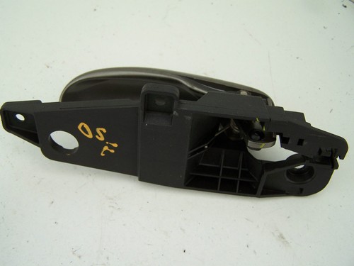 Fiat Stilo drivers door interior handle - Picture 2 of 2