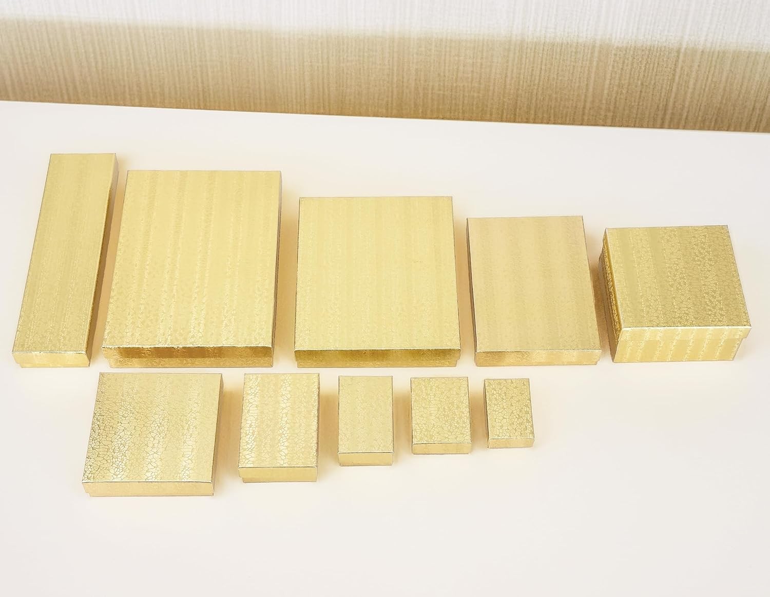 100-Pack #99 Cotton Filled Cardboard Paper Jewelry Boxes Gift Case - Gold Foil 