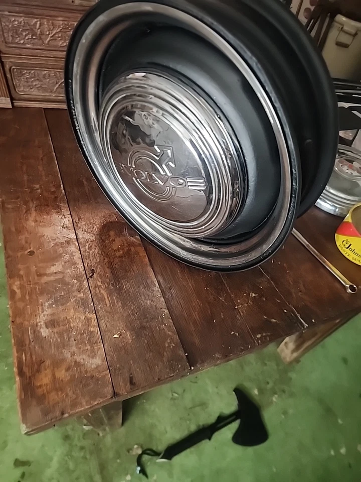 1958 1959 1960 1961 1962 1963 1964 544 122 1800 p1800 llanta Volvo 15 pulgadas Foto 2 de 4