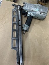 Hitachi NR83A2 Strip Nailer
