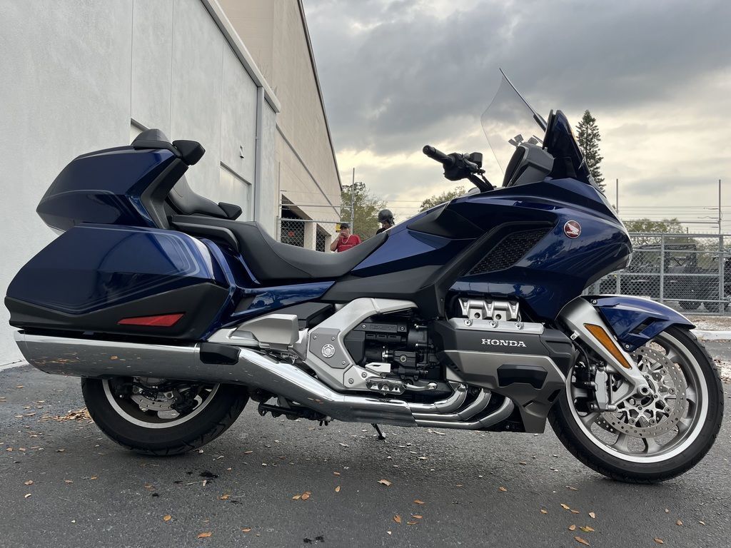 2018 Honda Gold Wing Tour Automatic DCT Pearl Hawkseye Blue 