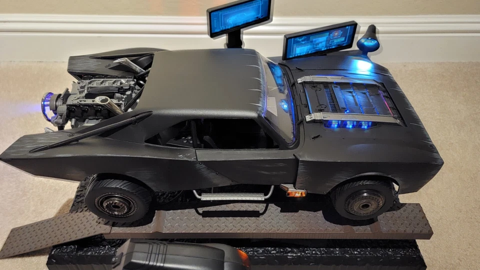 Mattel Creations The Batman Ultimate Batmobile RC Collectors 1/10 - Image 4 of 4