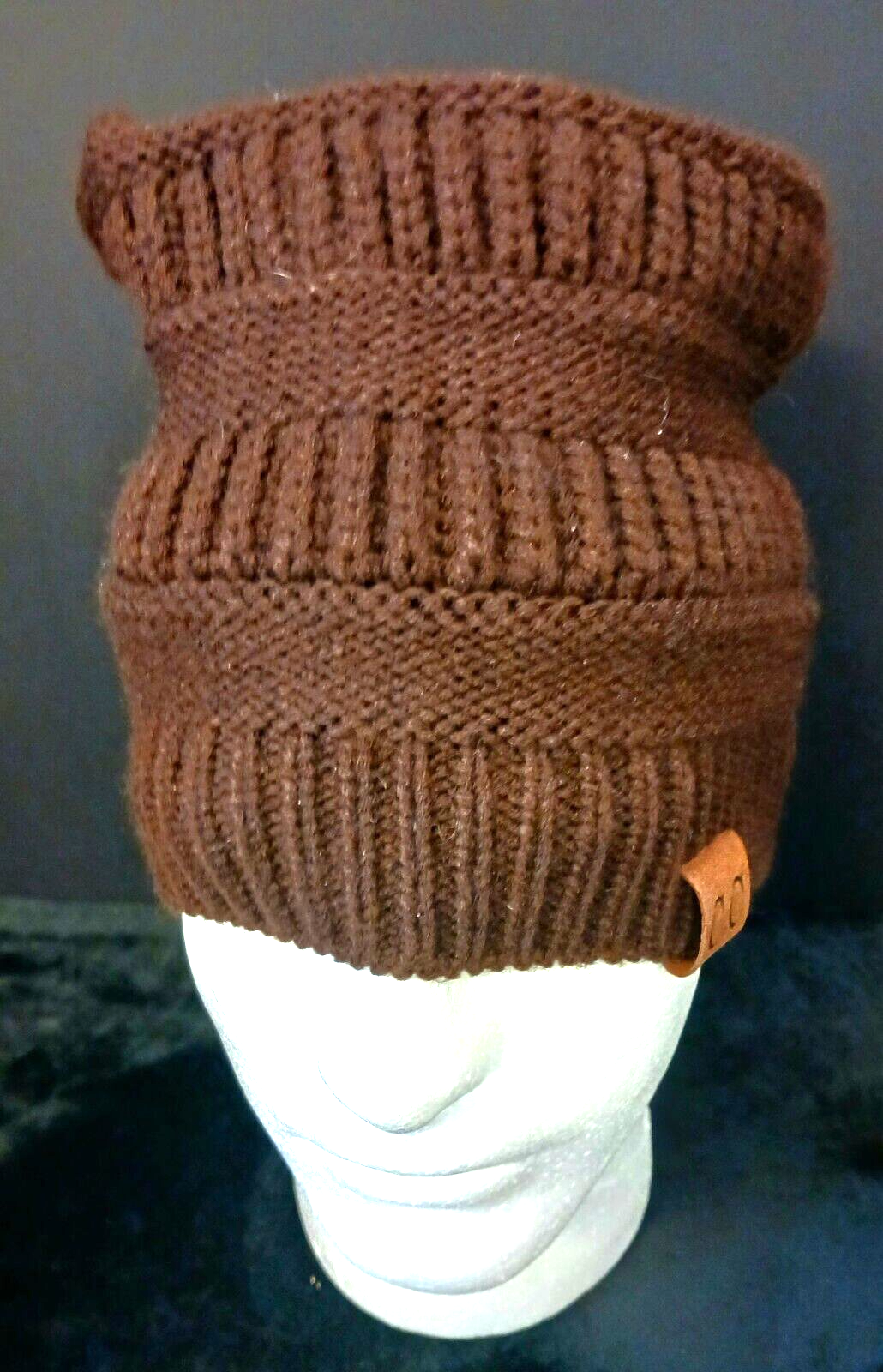 PONY Cappello berretto invernale C.C Exclusives marrone patch logo maglia elasticizzato coda di cavallo