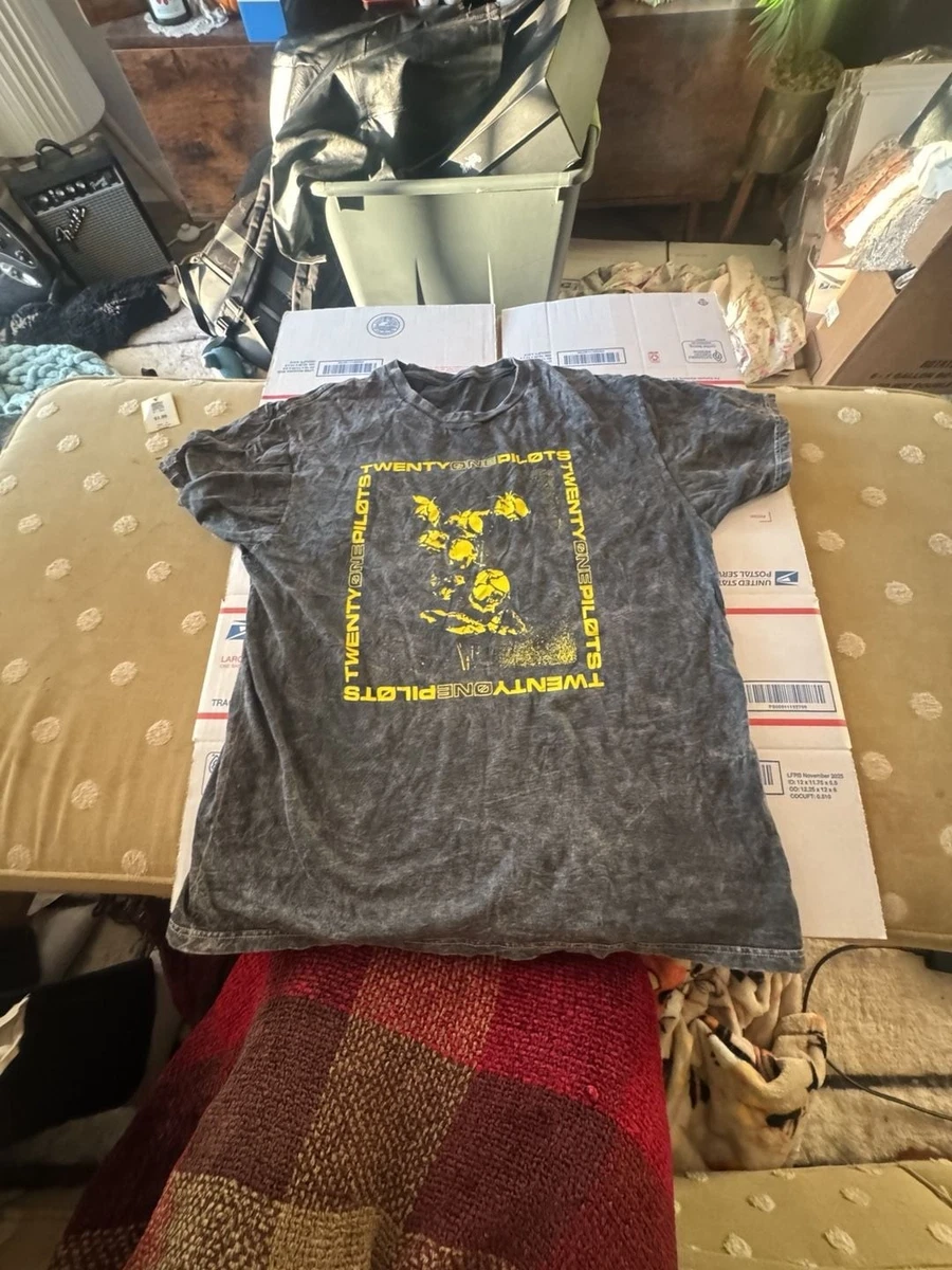 25+ Twenty One Short Sleeve T-Shirts for Men for sale | Updated