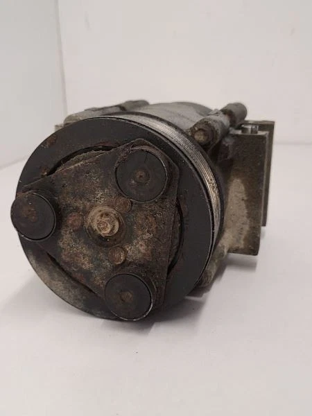 Compresor de aire acondicionado Ford Expedition 1997-2002 5,4 L 4L3Z19703AB Foto 4 de 4