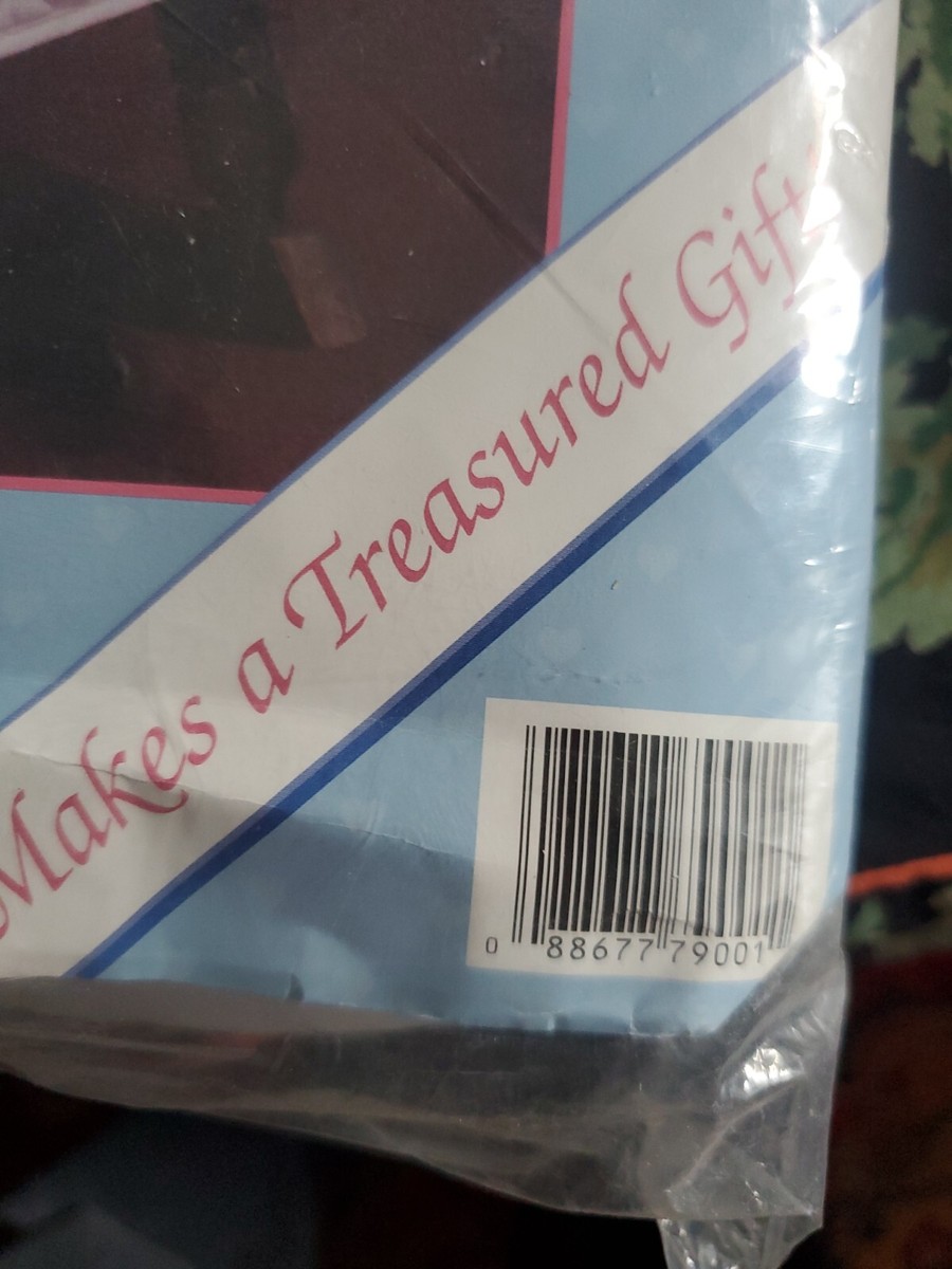 FROM THE HEART Baby Quilt 79001 Kit Stamped Cross Stitch Bear