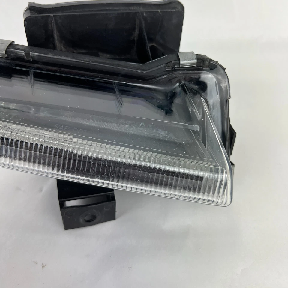 *TABS* OEM 2016 2017 2018 Chevrolet Camaro Right LED Daytime Run Lamp 84341736 - Image 3 of 4