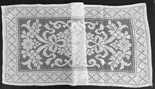 Vintage Darning on the Net Lace Runner Beautiful Victorian Bows 33 x 14"