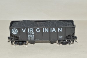 HO scale Athearn Virginian Ry 2 bay coal hopper car train MW KD's w/ load