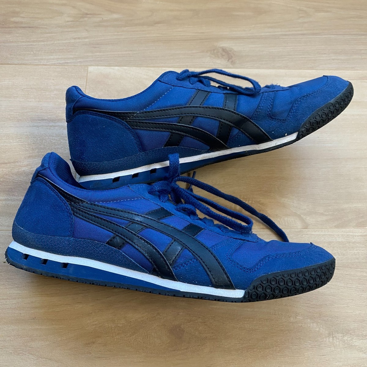 Onitsuka Tiger Men's Ultimate 81 Athletic Shoes Size Style 1183A059