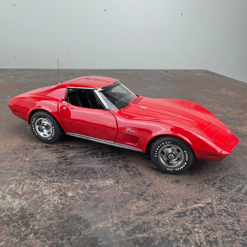 Danbury Mint 1974 Corvette Coupe 1:24 Diecast w/ Box MILLE MIGLIA RED - Limited - Image 4 of 4