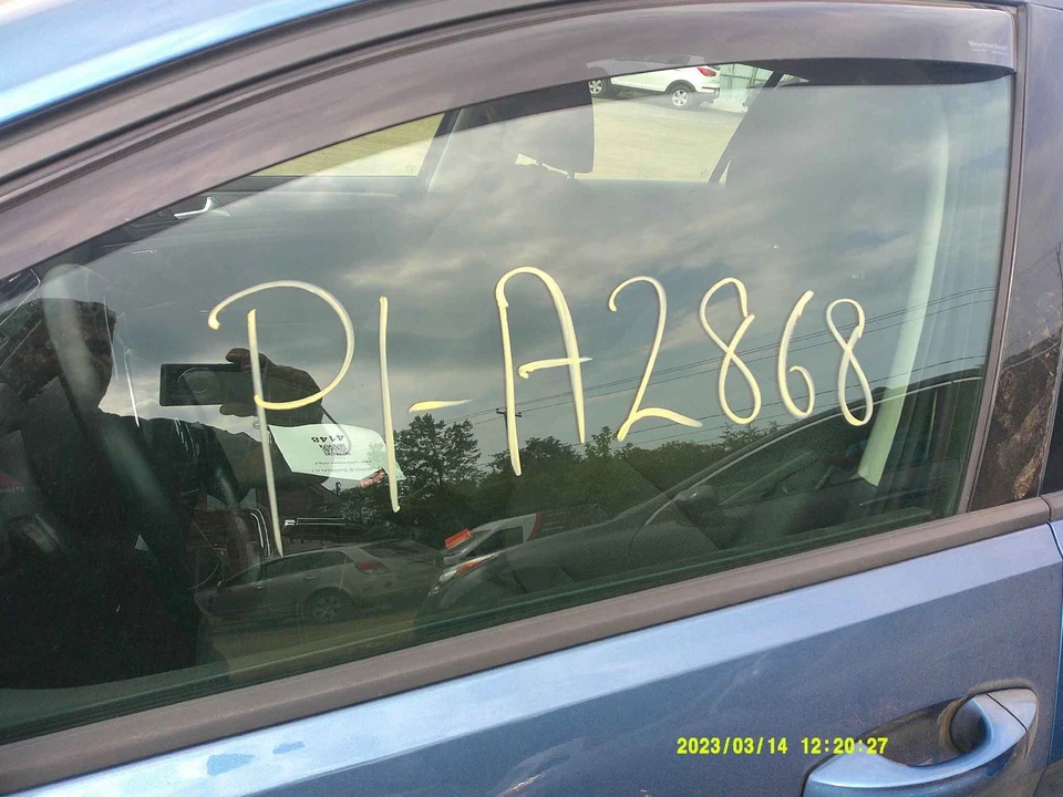 Used Right Tail Light Assembly fits: 2018 Volkswagen Golf quarter mounted Right - Image 4 of 4