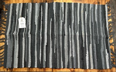 Cotton Chindi Rug with Fringes Handcrafted Area Rag Rug Reversible 2 x 3 ft NEW