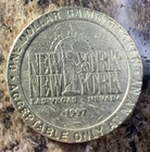 New York New York Casino Las Vegas Nevada $1 One Dollar Gaming Token Brass 1997 — photo 2