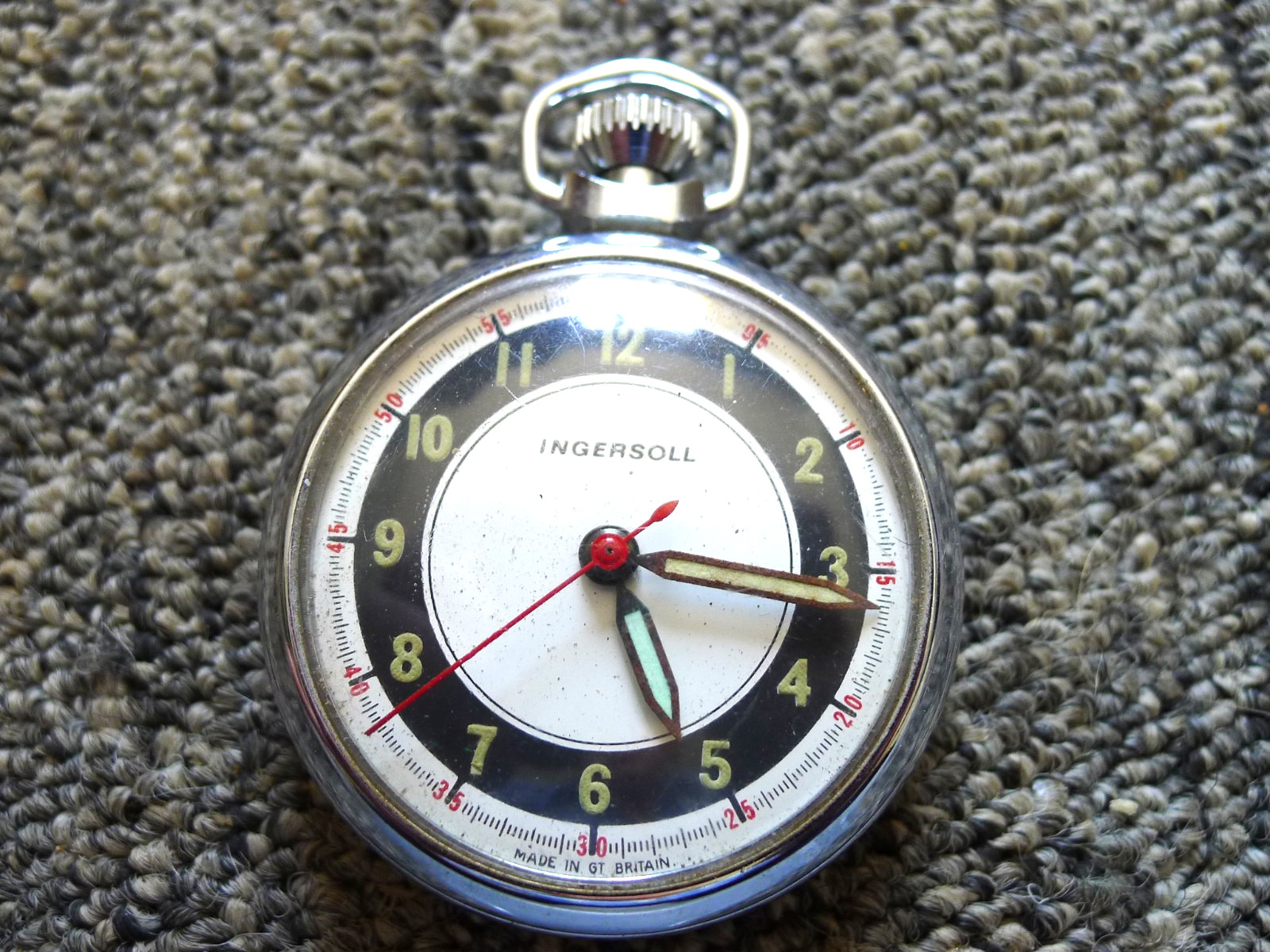 Ingersoll Triumph Bullseye Dialed Chromed Pocket Watch..Sweep Hand Working .50mm