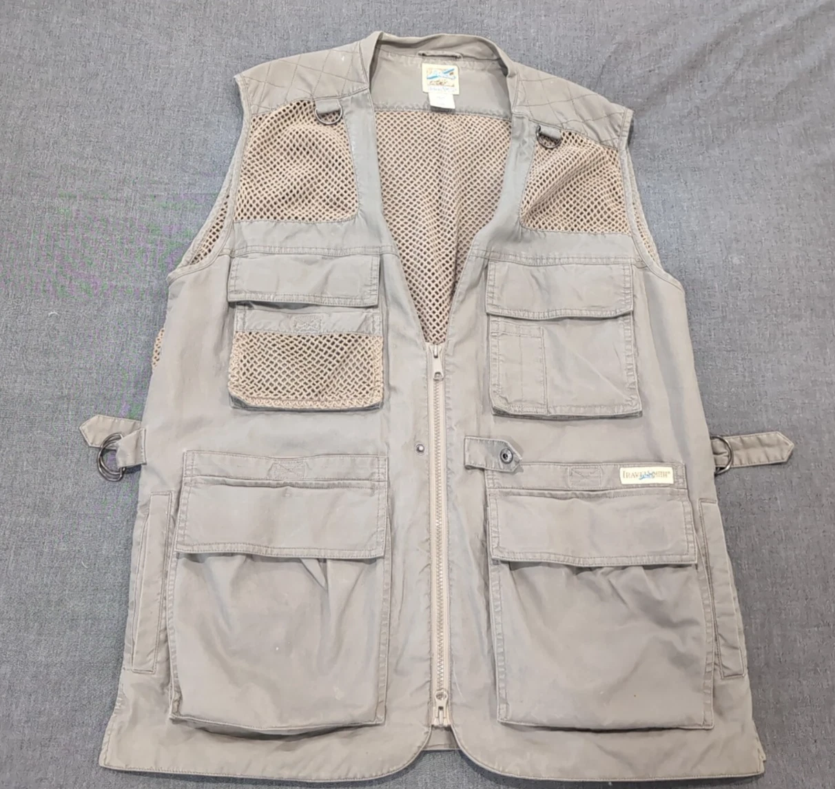 TRAVELSMITH Medium 16 POCKET TRAVEL, FISHING, PHOTOGRAPHY VEST MEN-LARGE KHAKI