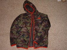 Boys The North Face NFOOCP6P Camo Youth Jacket Size L 14-16 Sold As Is