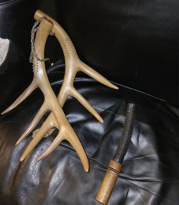 Deer Hunting Buck Call And Rattling Antlers