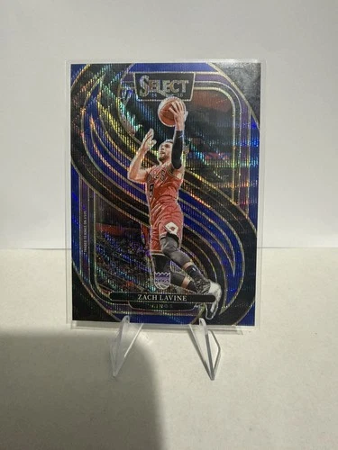 Zach Lavine /75 #115 Premier Level Blue Wave Prizm 2024-25 Panini Select Bulls