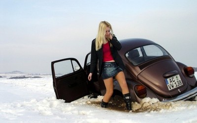 Cars blondes women winter snow Art Print Poster 11x17