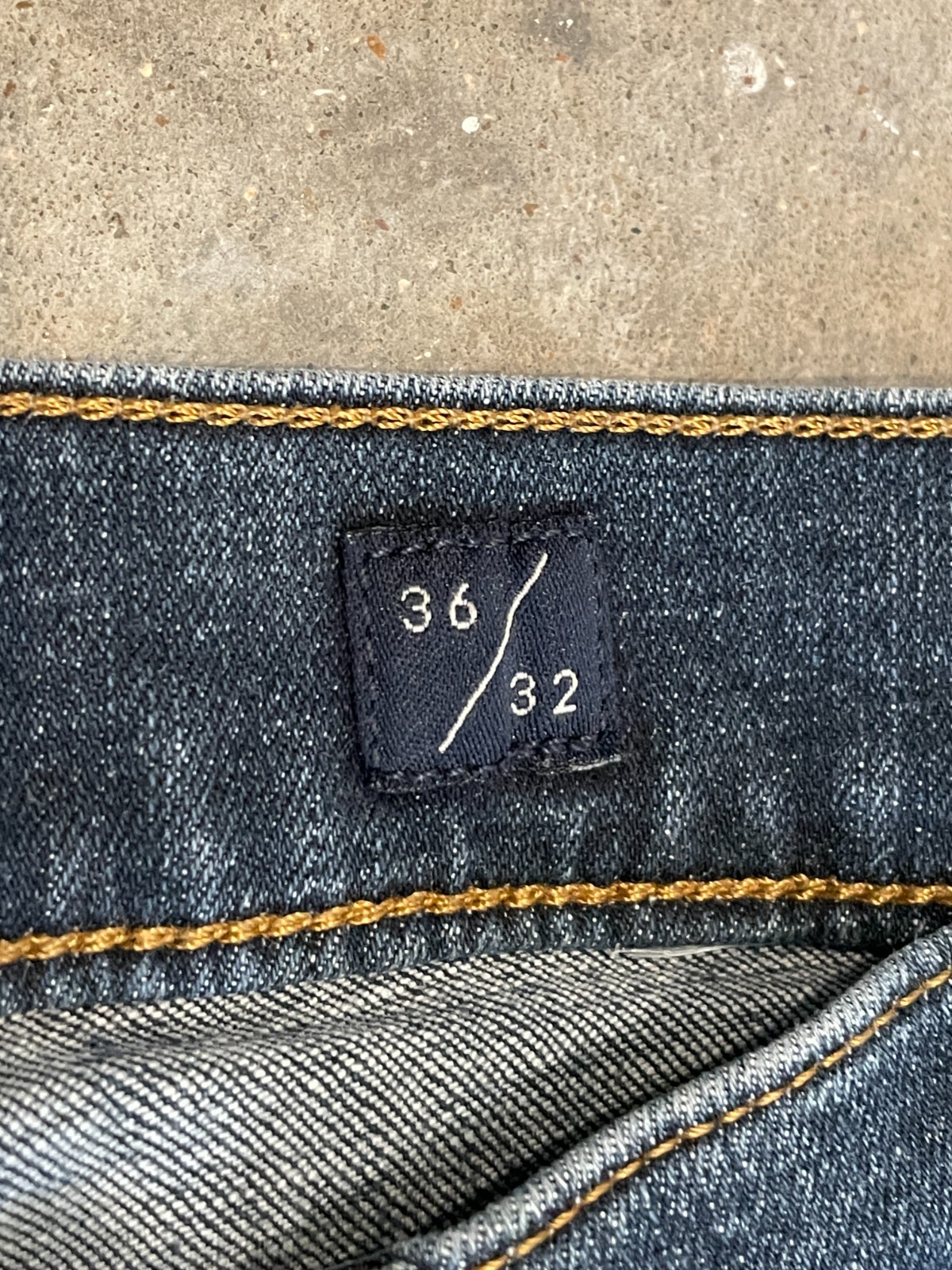 Lucky Brand 221 Straight Jeans Mens 36x32 Fits 32x29 Dark Wash Stretch Denim thumbnail 4