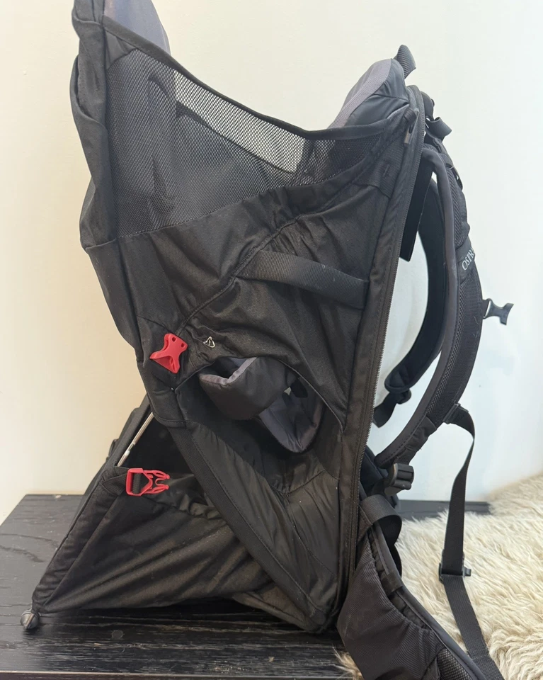 Mochila portabebés ligera Osprey Poco LT negra estrellada Foto 3 de 3