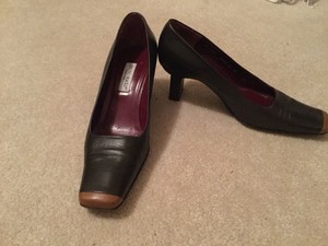 two tone heels pumps