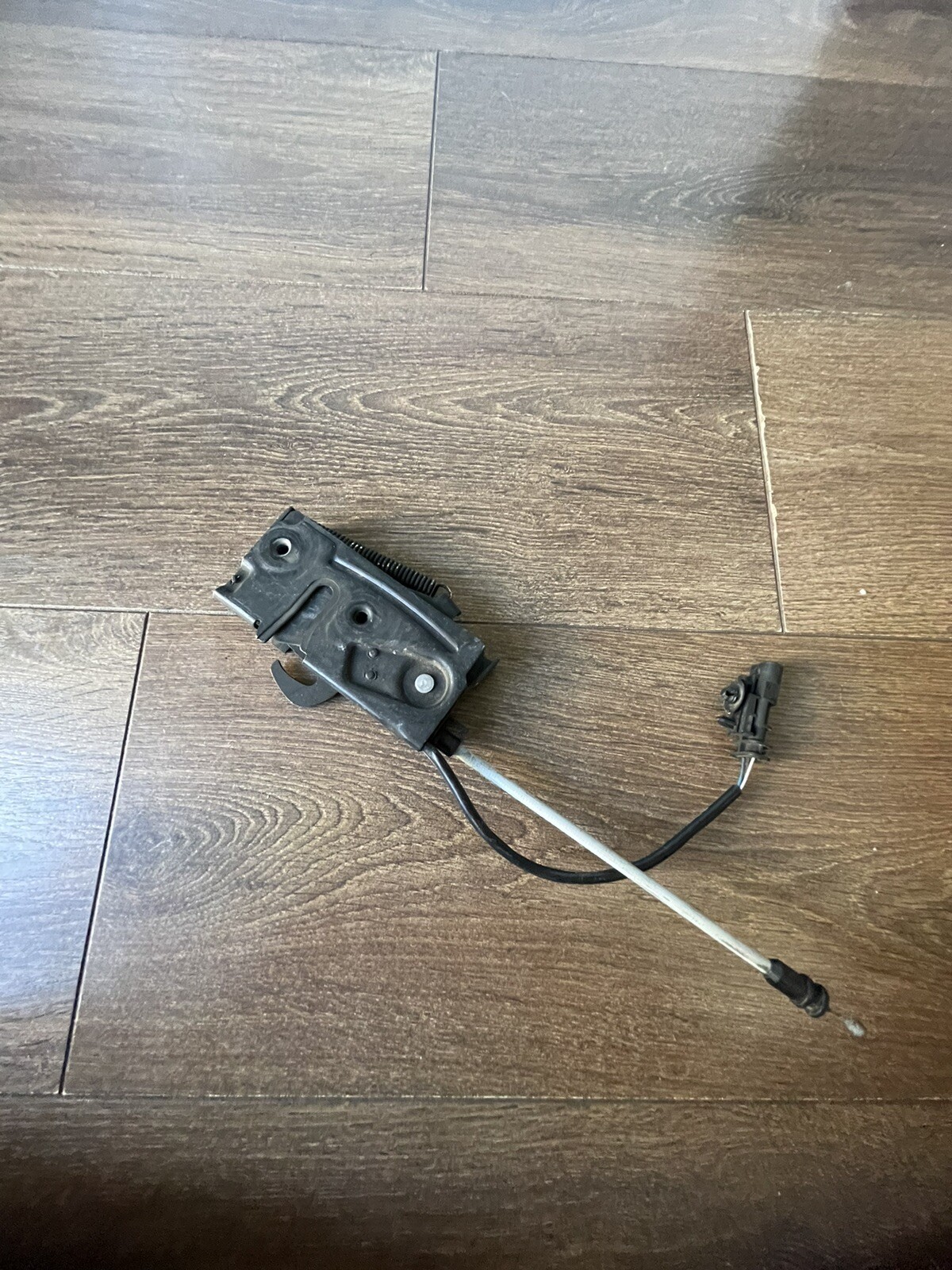 VOLVO XC90 XC60 20162019 HOOD LATCH LOCK W/ CABLES 32219544 LH eBay