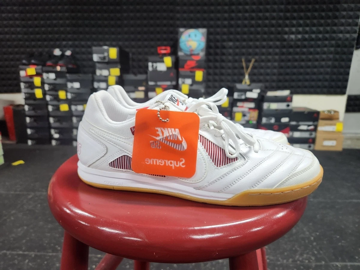 Supreme x hotsell nike sb gato