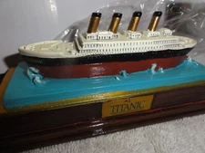 NEW Awesome Titanic Ship with Base/Stand poly-Resin Model BANK 6 Inches long