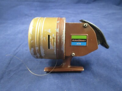 Vintage Playmaker 670 Spincast Fishing Reel by Canadian Tire