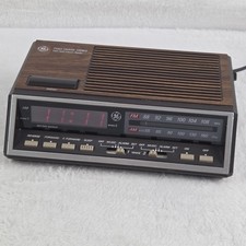 Vintage GE Model 7-4616B Two Wake Times AM FM Clock Radio Faux Wood Tested