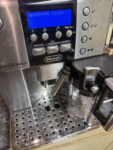 DeLonghi Prima Donna ESAM 6600 Kaffeevollautomat Ersatzteil Bastler DEFEKT