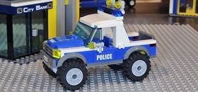 LEGO City: Bank & Money Transfer (3661)   Mostly complete, no mini figs