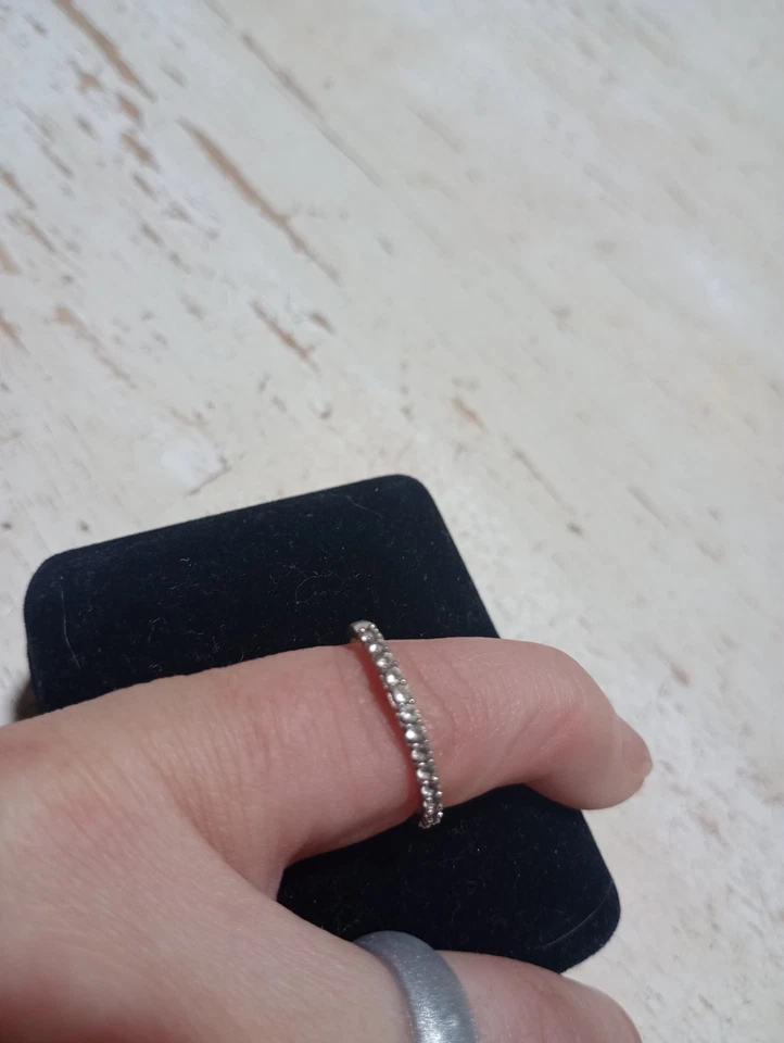 Juego de anillos nupciales ovalados de zafiro blanco creado en laboratorio de 3,3 quilates Tgw en 10K... Foto 3 de 4