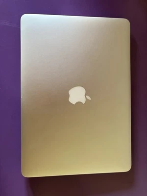 Apple MacBook Air 13" 2012 · i5 · 4GB · 128GB