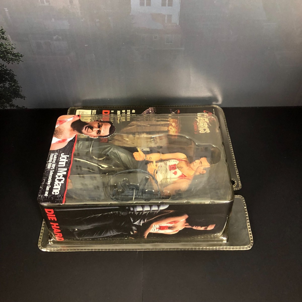 NECA - DIE HARD JOHN McCLANE ( CULT CLASSICS 3 ) 7
