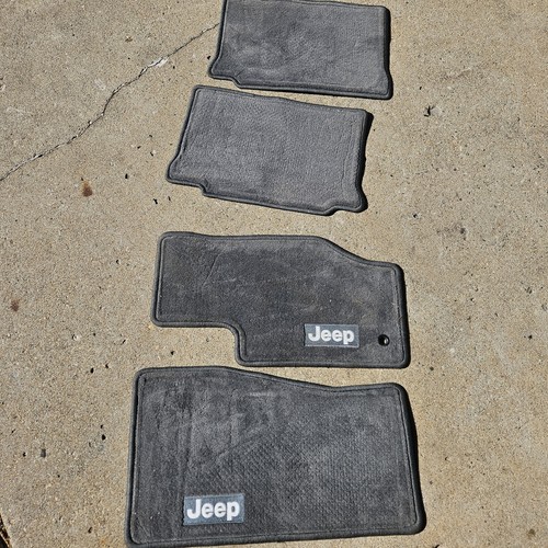 Floor Mats For 2023 Jeep Grand Cherokee L | Mopar Es