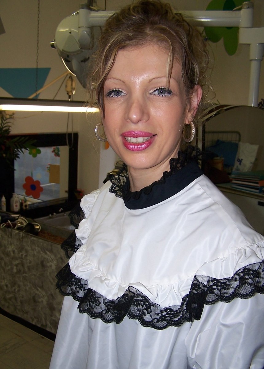 NOUVELLE en NYLON 66 BLOUSE COIFFEUSE NYLON FUCHSIA dentelle