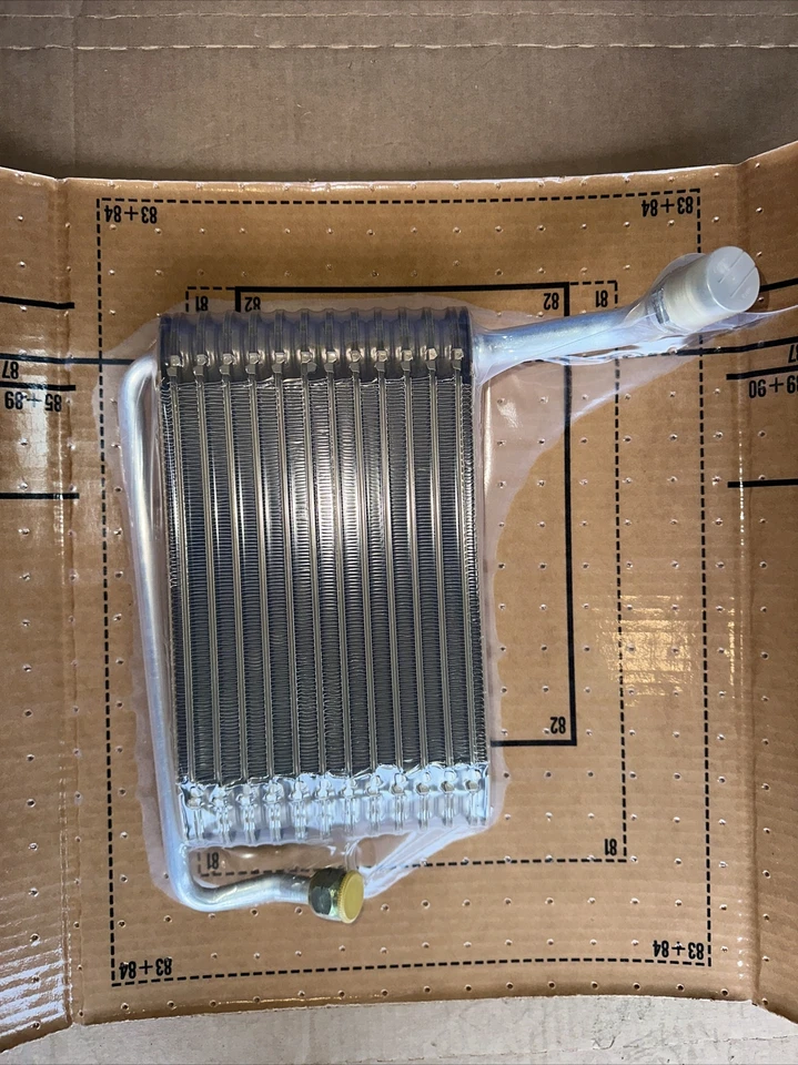 Núcleo evaporador aire acondicionado ACDelco 15-6811 para Chevrolet Oldsmobile Pontiac 1994-1996 Foto 2 de 4