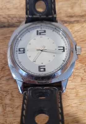 VINTAGE Japan Movement watch W/black leather band SDE 002A. needs battery