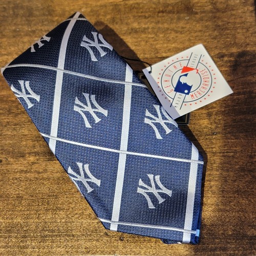 NY Yankees Neck Tie Blue All Over NY LOGO Tie with TAGS Baseball Fan