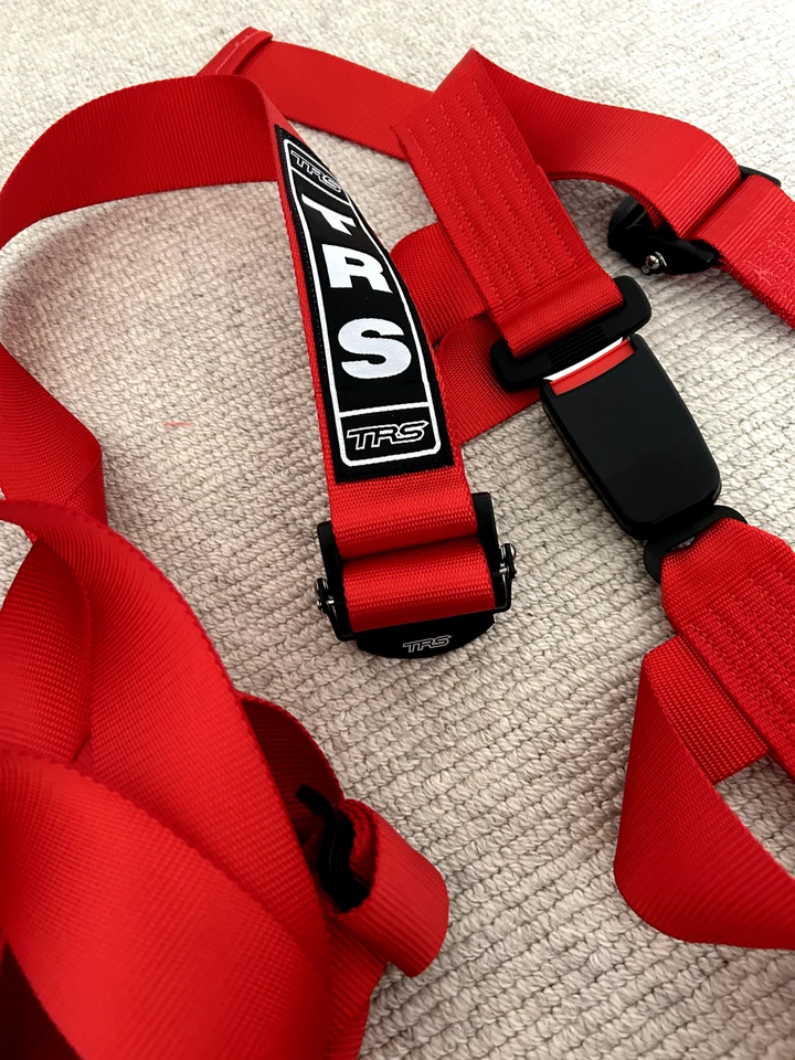 Arnés De 4 Puntos TRS Bolt In Ultralite - Rojo - Imagen 4 de 4