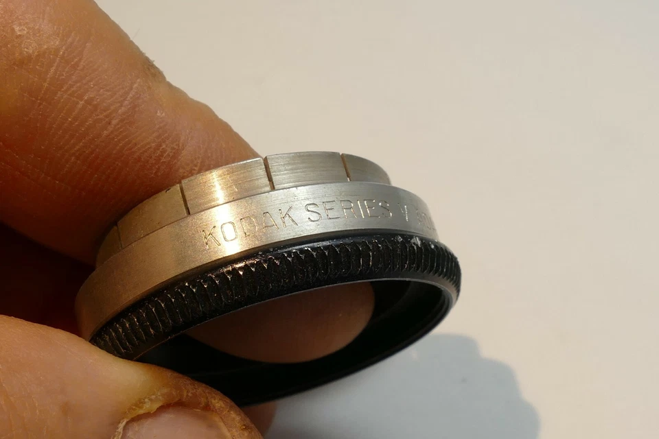 28.5mm to 33.3mm (screw in) to series 5 V double threaded filter holder 1 5/16" - Image 3 of 4