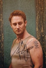 JOSH STEWART signed Autogramm 20x30cm THE COLLECTOR in Person autograph COA