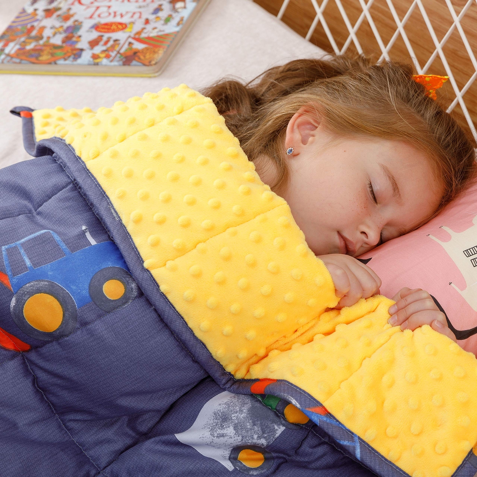 Uttermara 3 lbs Weighted Blanket for Kids in Soft Minky Fleece and Cotton-image