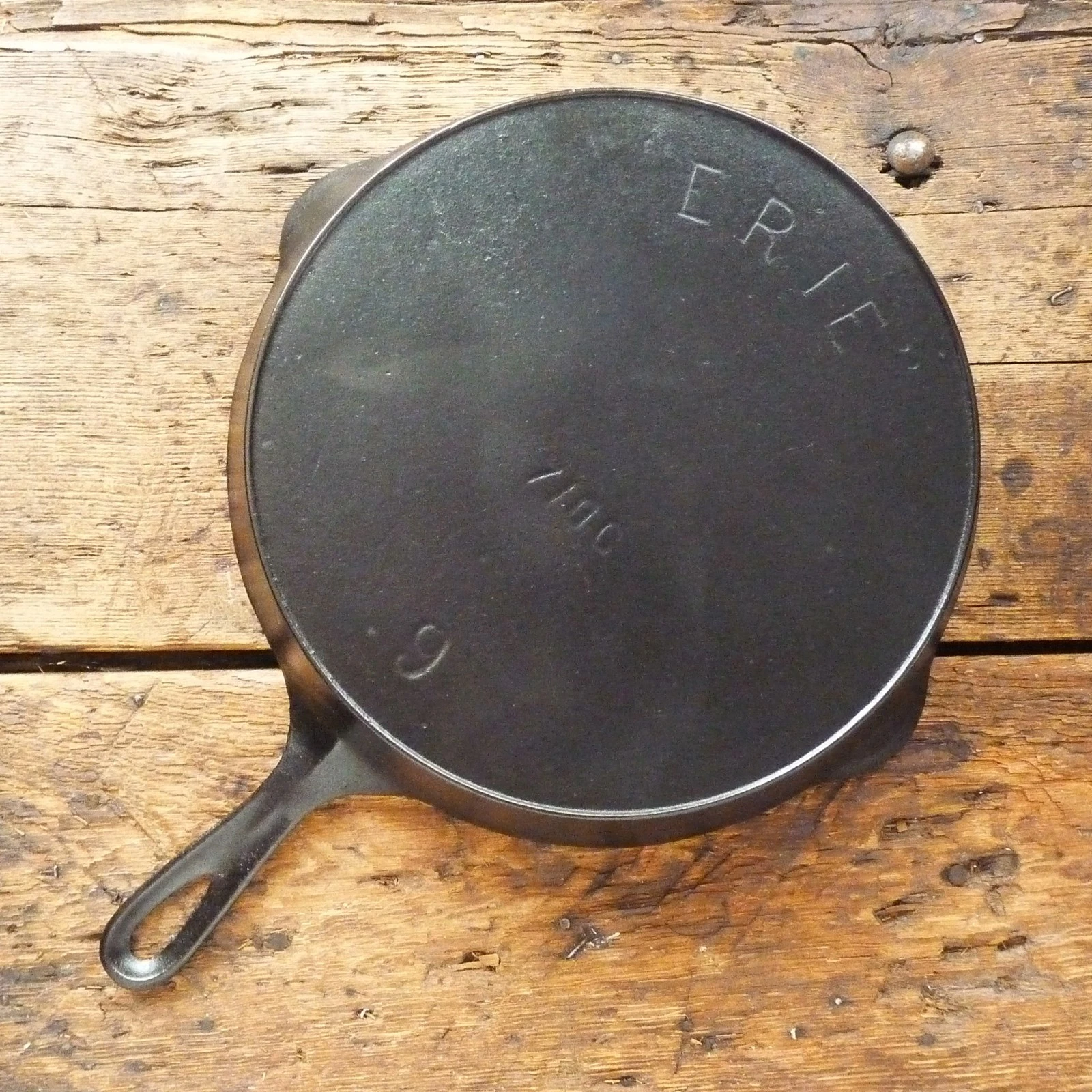 Antique GRISWOLD Cast Iron SKILLET Frying Pan # 9 ERIE 3rd Series - Ironspoon