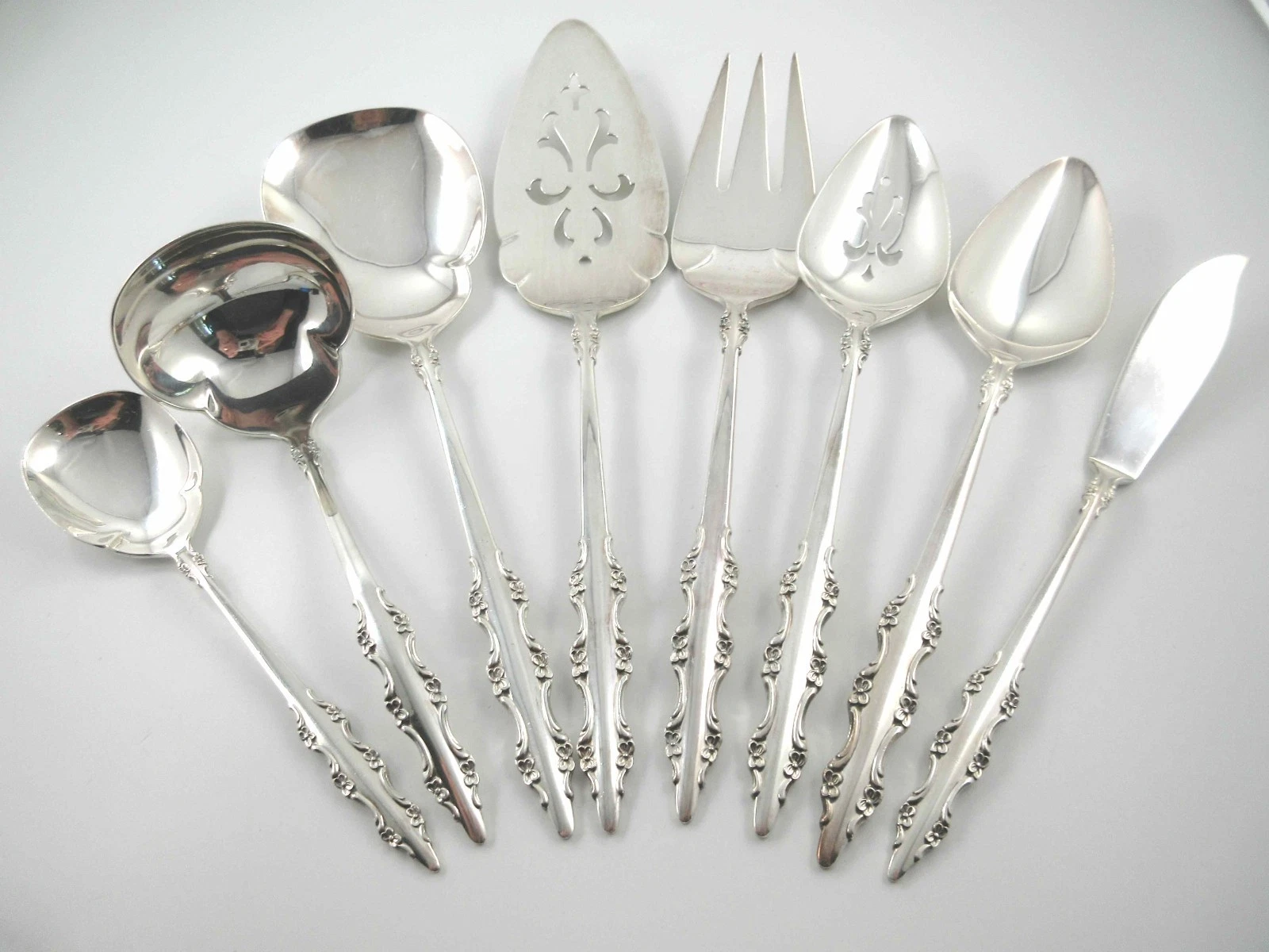 International Deep Silver EMPRESS 8 Piece Serving Set Silverplate Flatware