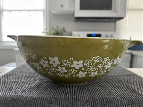 Pyrex Spring Blossom Crazy Daisy 444 Vtg 4 quart Green Cinderella Mixing Bowl
